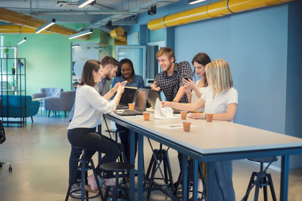 Die neue Art zu Arbeiten – Coworking Spaces mit höhenverstellbaren Tischen