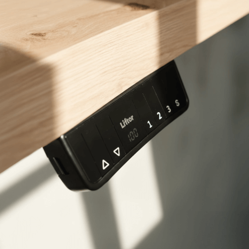 Bedienfeld mit Memory-Funktion beim höhenverstellbaren Schreibtisch Liftor